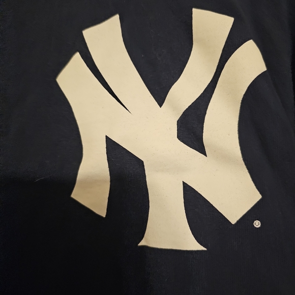 New York Yankees Derek Jeter #2 kids T-shirt.  Size: S. - Picture 4 of 5